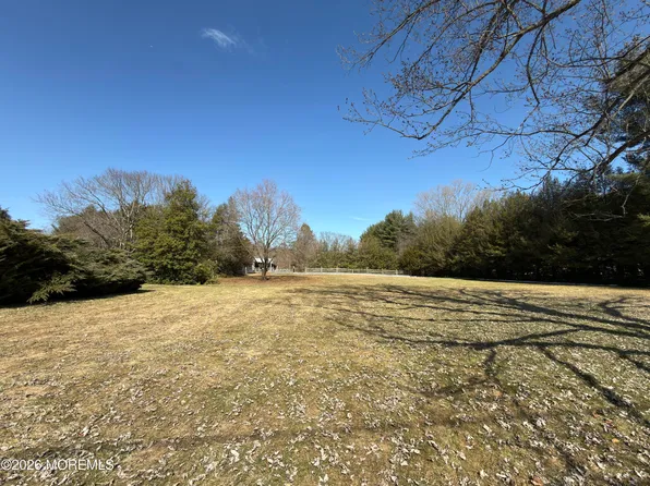 327 Sharon Road, Robbinsville, NJ 08691