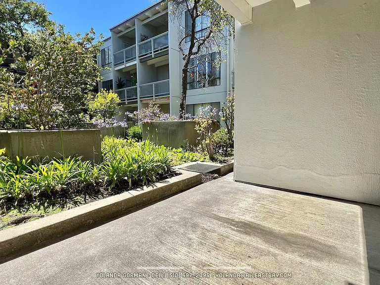5 Admiral Dr #F208 — Photo 15