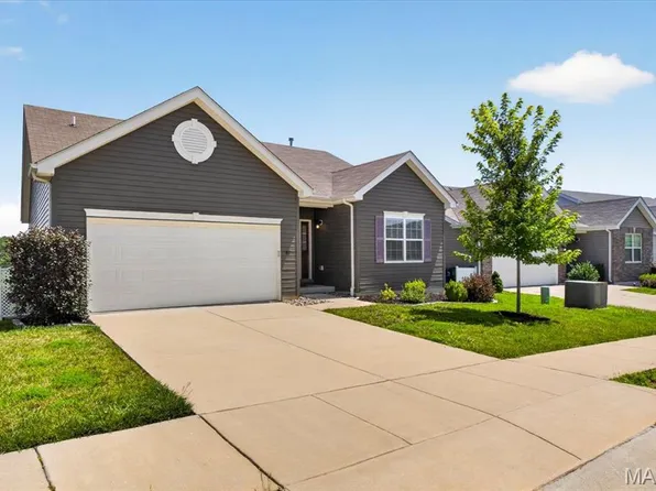 417 Timber Valley Trl, Fenton, MO 63026