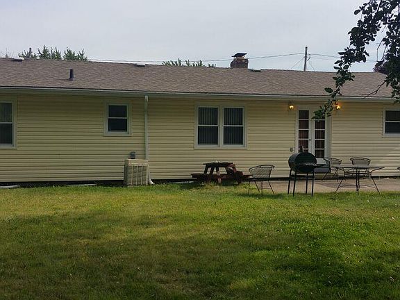 2nd image of 20745 Alameda Pkwy