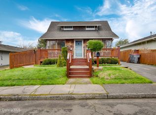 830 10th Ave, Seaside, OR 97138