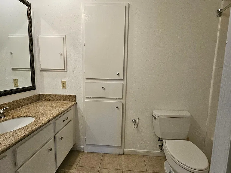 712 Augusta Dr #712 — Photo 14