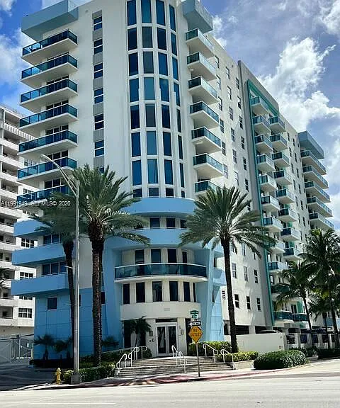 9172 Collins Ave #305 — Photo 34