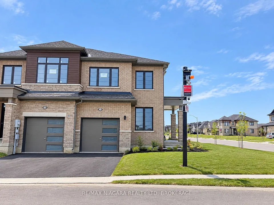 15 Peach St #23