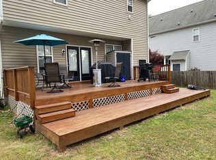 320 McCarthy Dr, Clayton, NC 27527