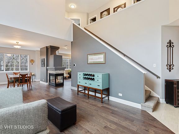 3rd image of 2568 Camberley Cir