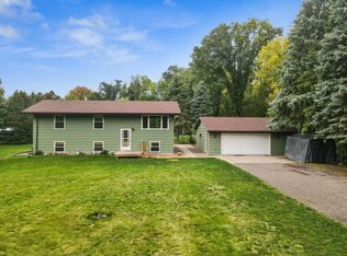 9749 286th St, Chisago City, MN 55013