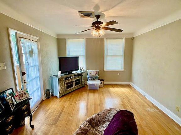 4th image of 508 Mayflower Dr