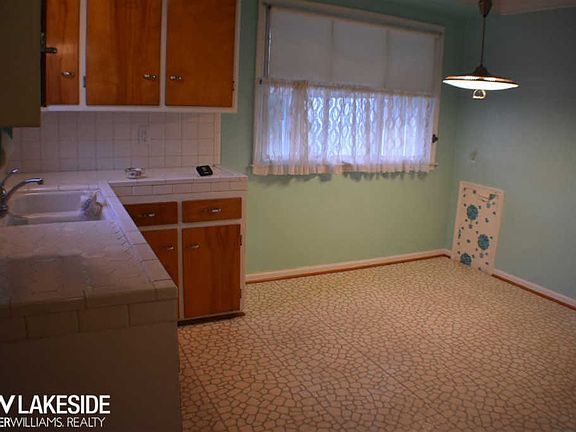 5th image of 20276 Country Club Dr