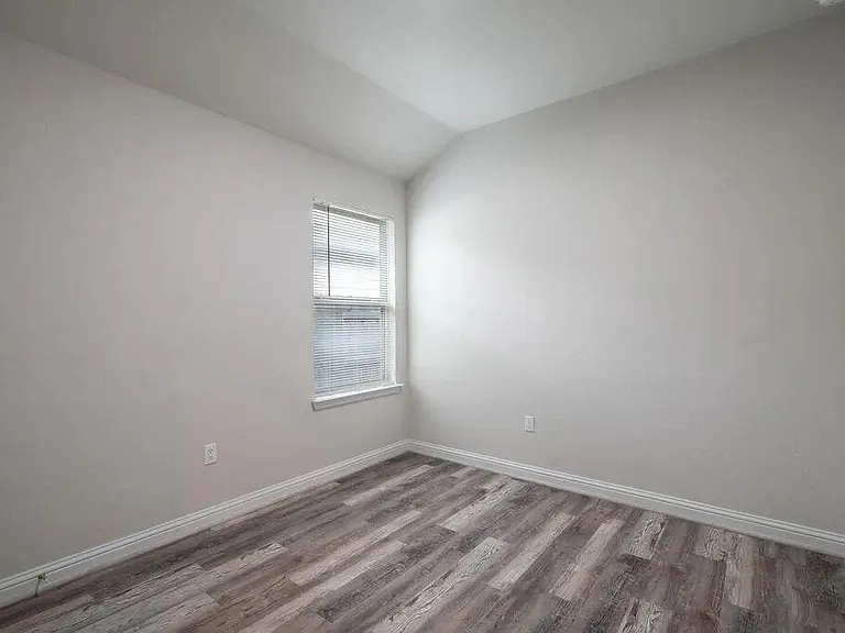 8214 Cottage Rose Dr — Photo 18