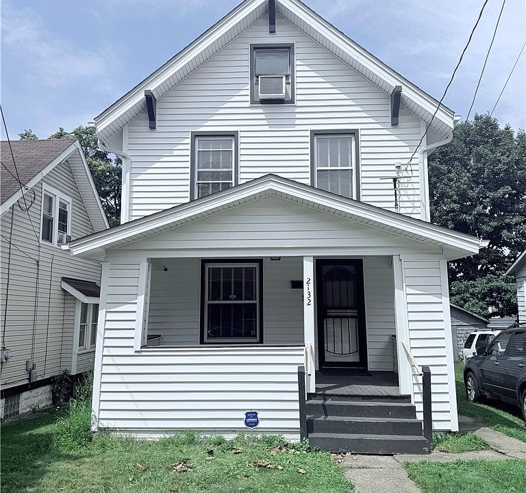 1st image of 2132 10th St SW
