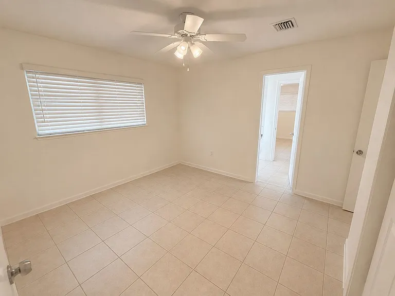349 W Exeter St — Photo 10