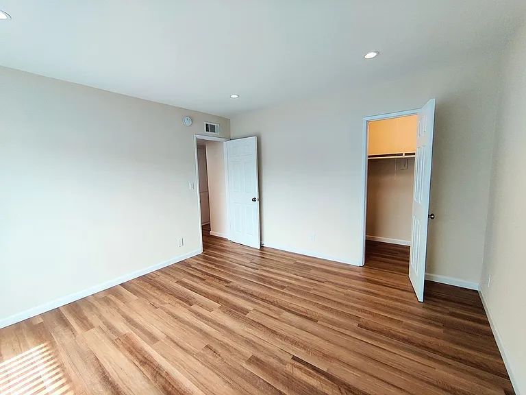 4617 Willis — Photo 36