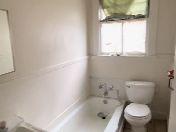 5th image of 8817 Apple St