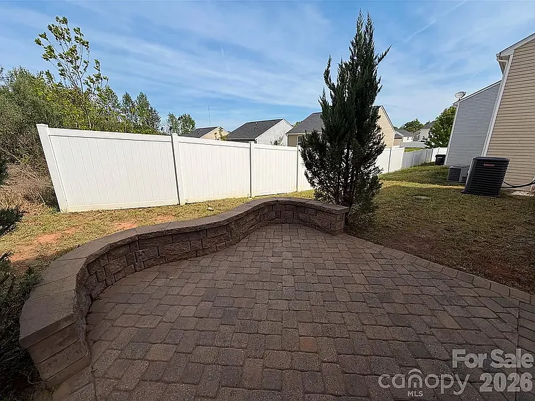 8326 Candlenut Ln — Photo 11
