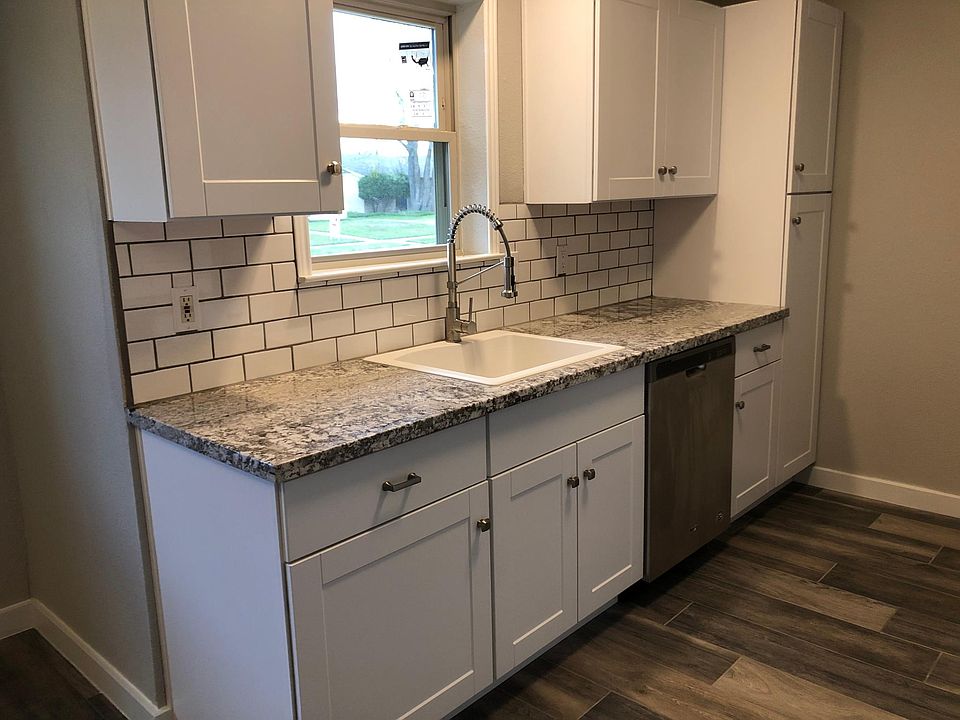 1st image of 3913 O'Henry Dr