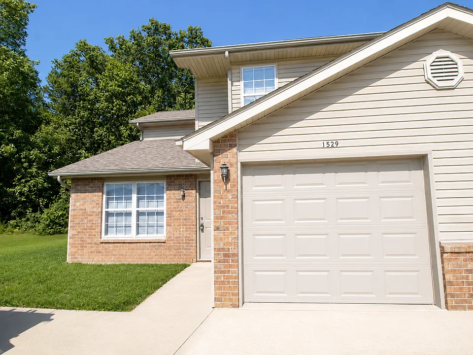 1529 Bodie Dr