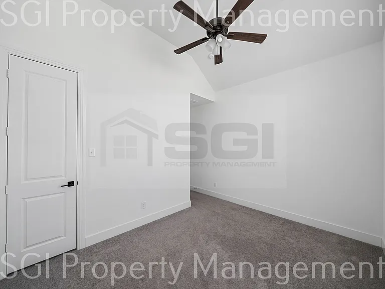 42_API06724_mls_01022024