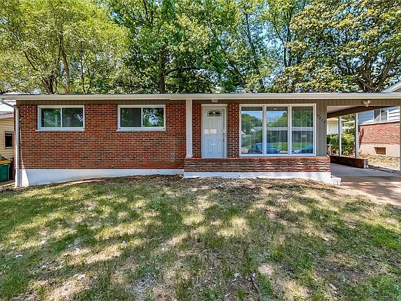 2nd image of 10233 Edgefield Dr