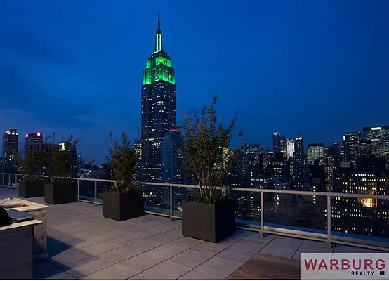 Rented by Warburg | media 10