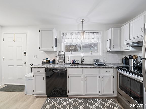 4th image of 1081 New Haven Road APT 6G