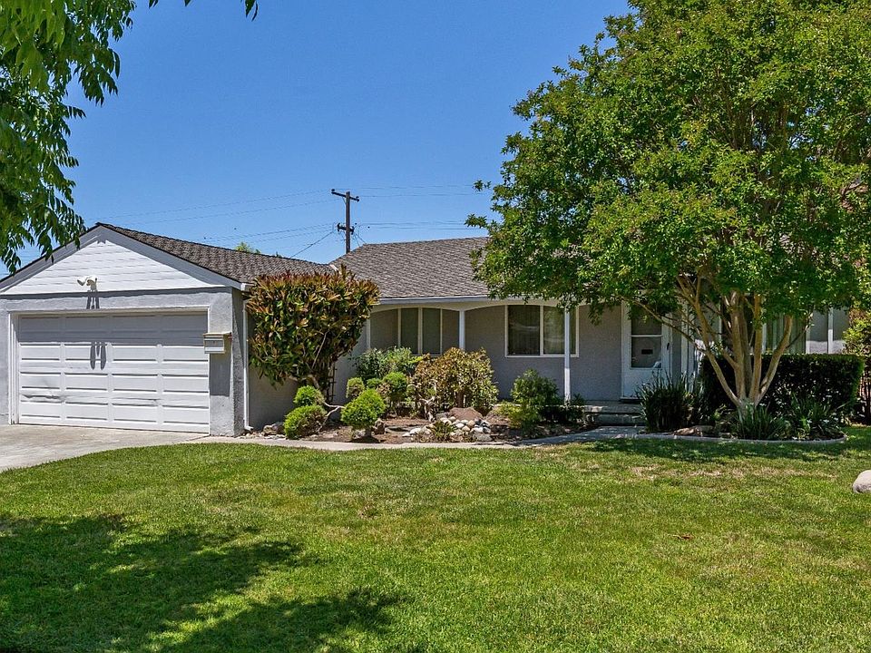 1st image of 2415 Cory Ave