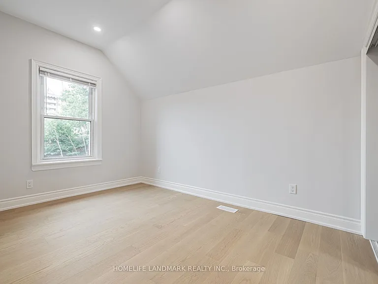 41 Arnold Cres #1 — Photo 20