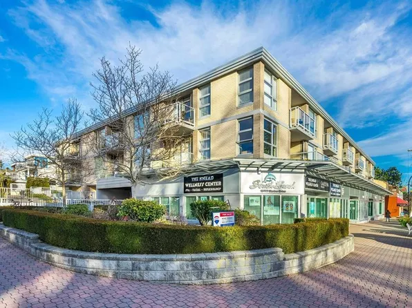 15777 Marine Dr #303, White Rock, BC V4B 1E5