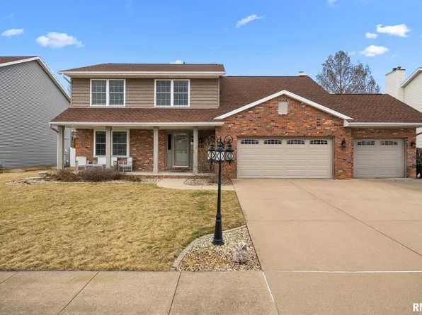 919 Wellington Dr, Washington, IL 61571