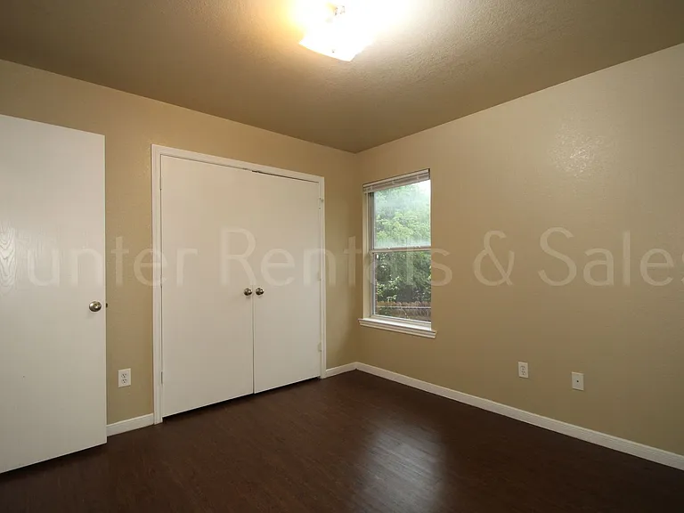 930 Ramblewood St #B — Photo 20