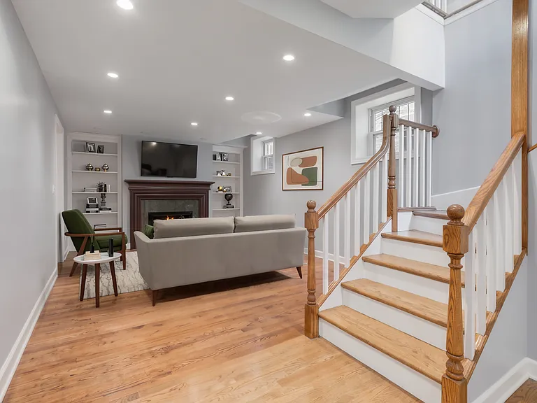 416 W Surf St #101 — Photo 11