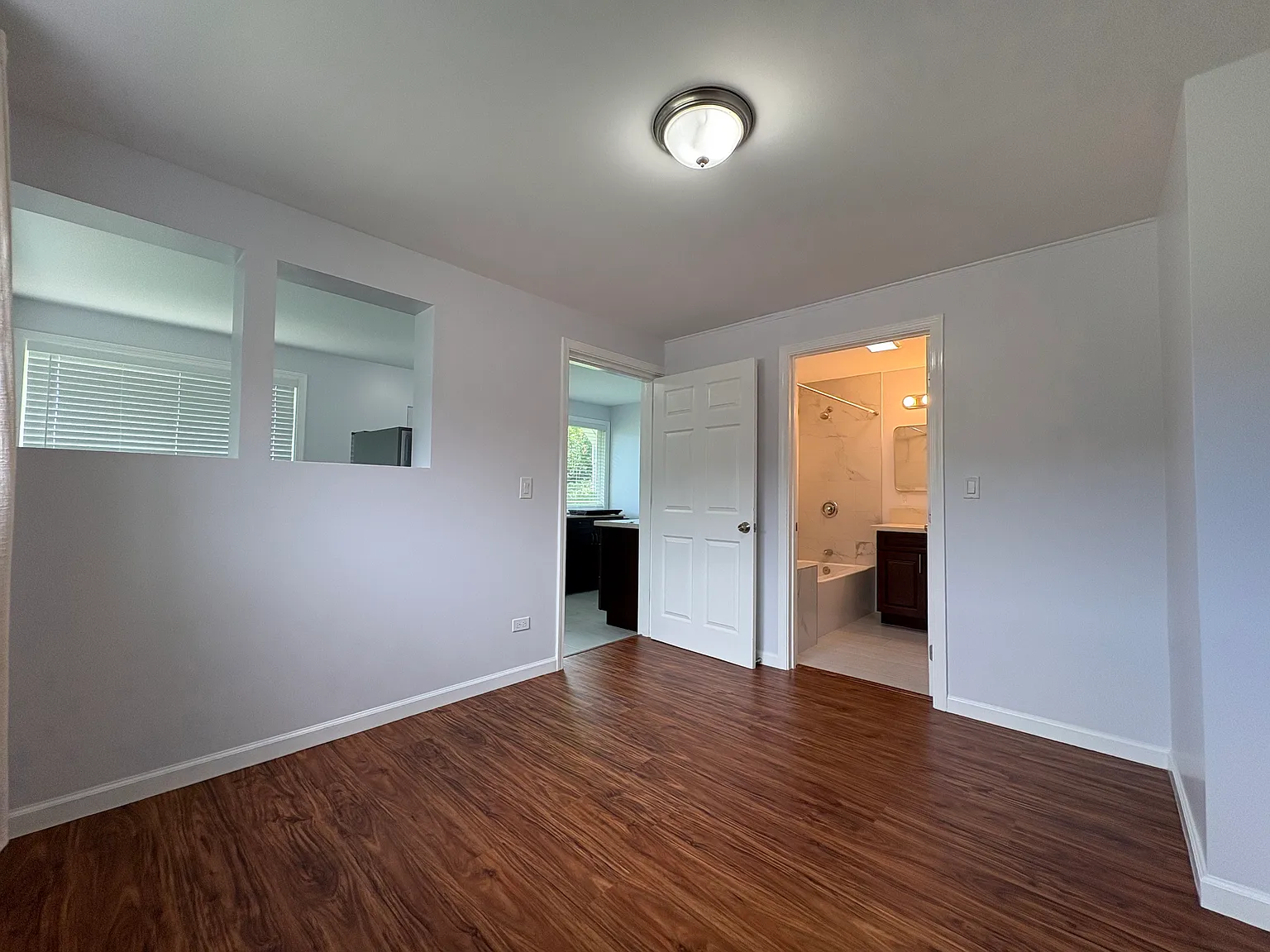 1 bed, 400 sqft, $1,980 — Photo 2