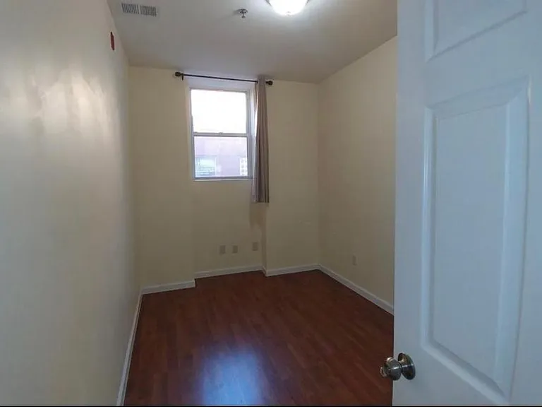148 N 10th St #2F — Photo 8