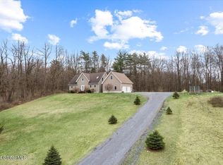 111 Meehan Rd, Mechanicville, NY 12118