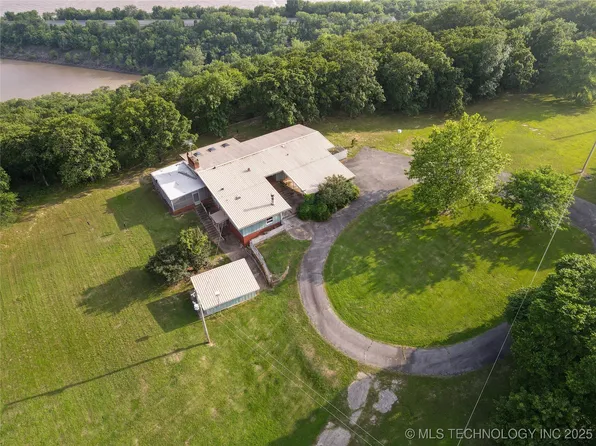 418391 E 1215th Rd, Eufaula, OK 74432