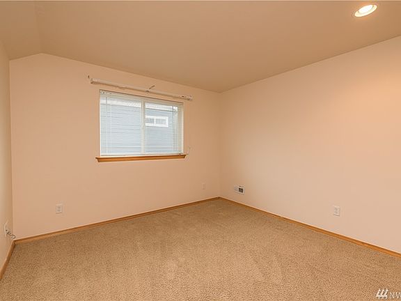 3rd image of 4620 Bedford Ave