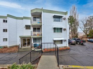 1089 McMurdo Dr #3, Kamloops, BC V2C 3G8