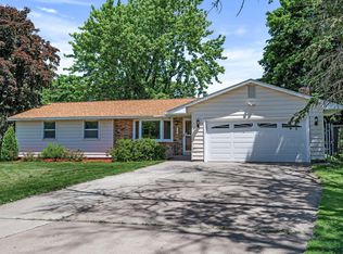 9257 3rd St NE, Blaine, MN 55434