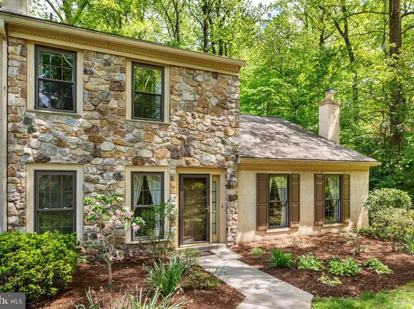 706 Weatherstone Dr, Paoli, PA 19301