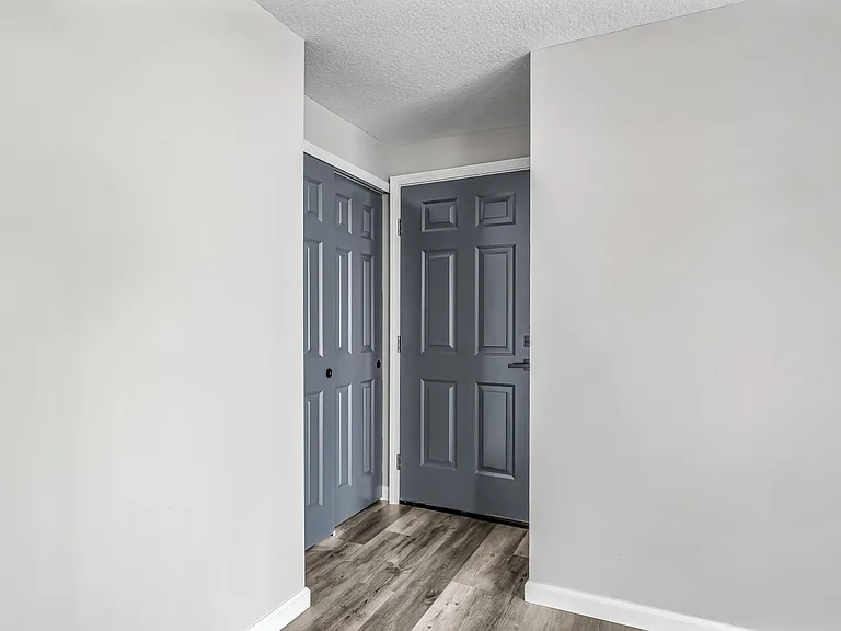 The Meridian Apartments — Photo 59