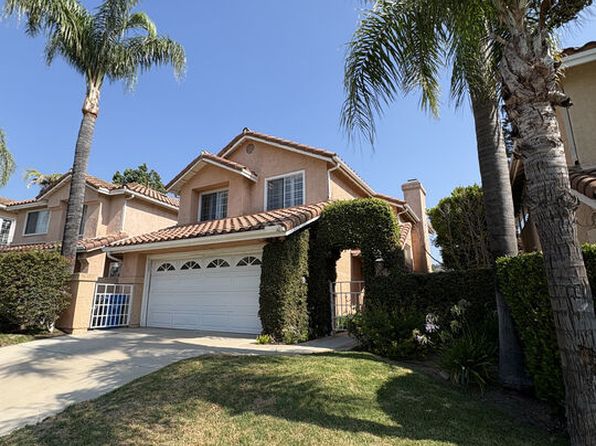 24715 Calle Largo