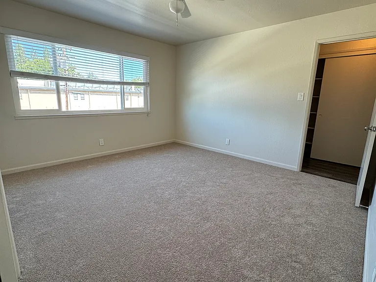 Unfurnished bedroom