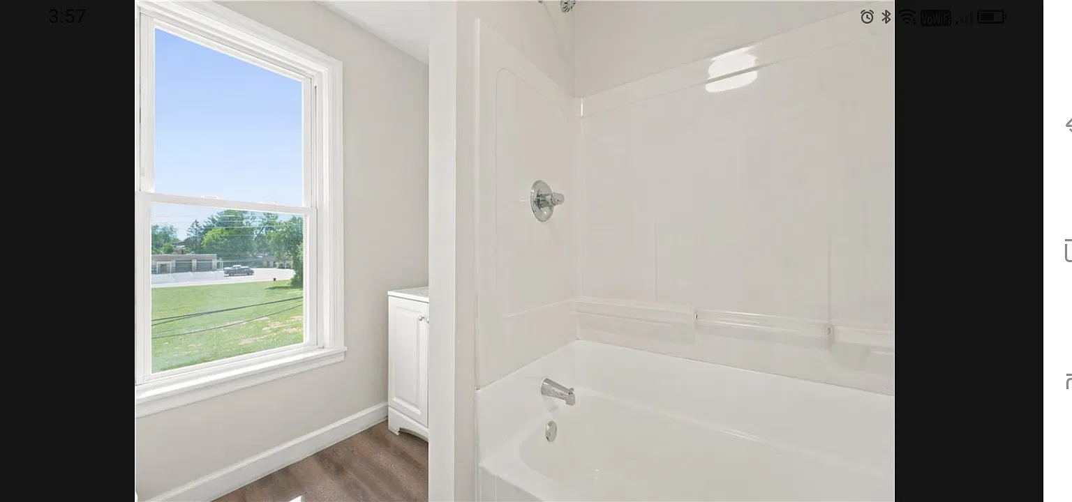 4 bed, $1,400 — Photo 3