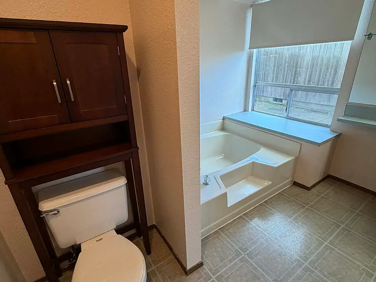 725 Edelweiss Ln SE — Photo 15