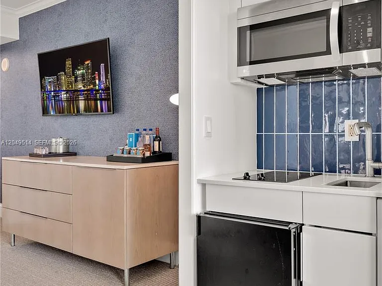 4401 Collins Ave #1508 — Photo 5