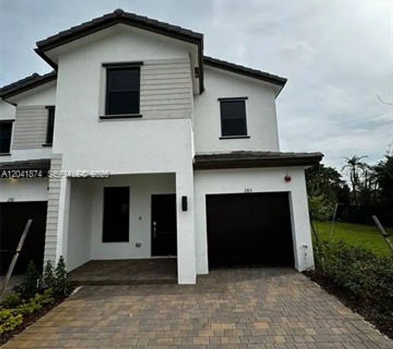 285 SW 159th Ln #Townhouse 285