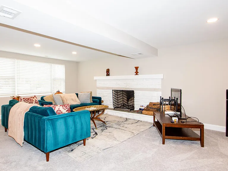 11 Arthur Dr W — Photo 13