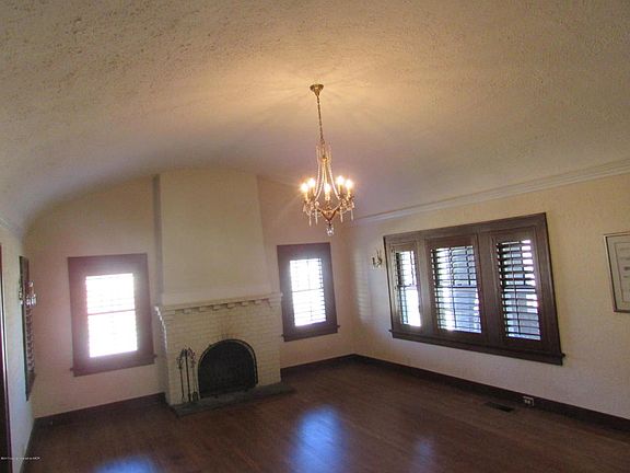 4th image of 1100 Broadmoor St