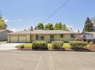 210 Victoria Way, Central Pt, OR 97502