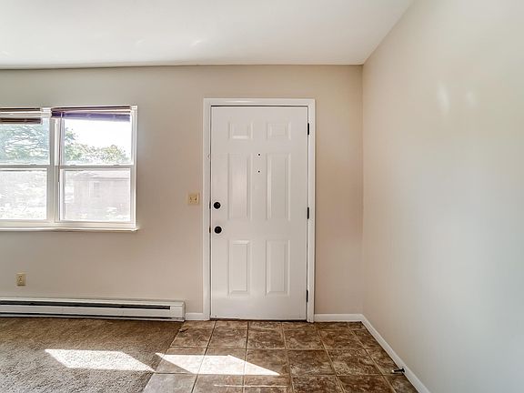 4th image of 1012 Arrowhead Dr